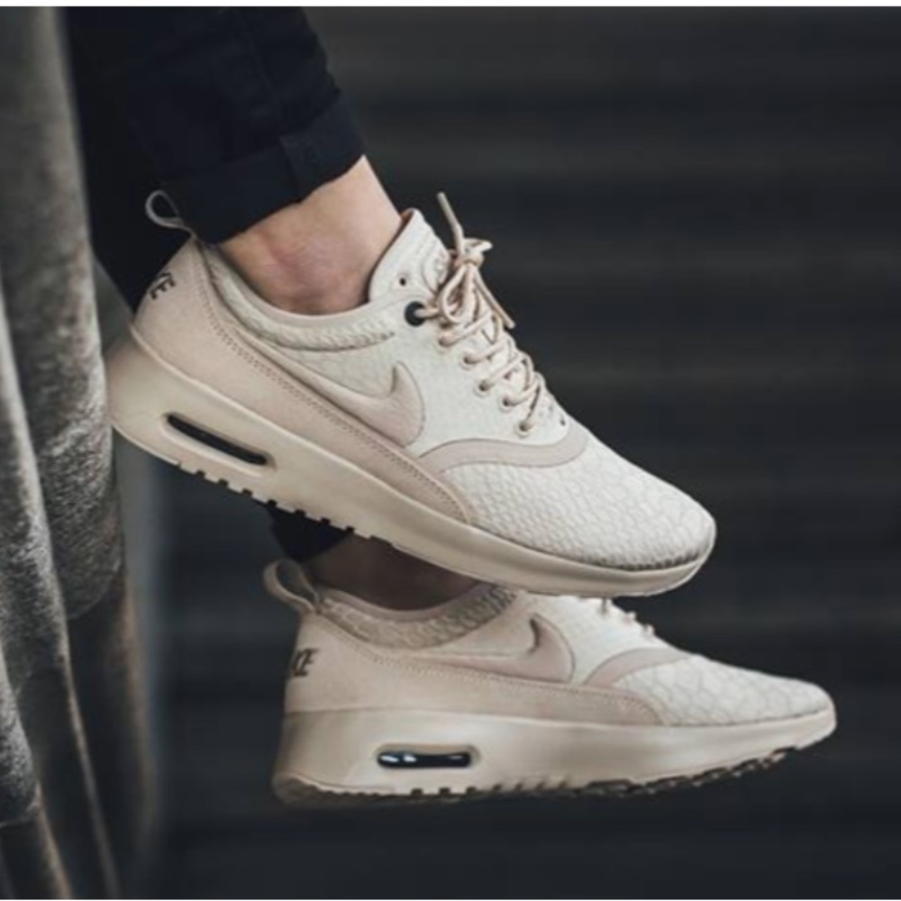 Nike Air Max Thea Ultra Se Oatmeal 9.5